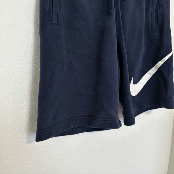 Nike Club Fleece Explosive Shorts Dark Navy White Swoosh Size Medium Men’s - Picture 5 of 9